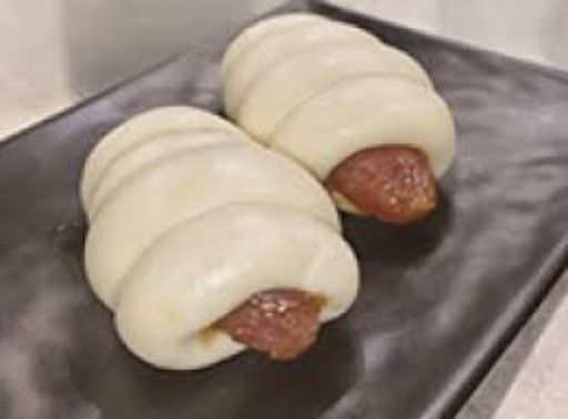 Steamed Chinese Sausage Bun